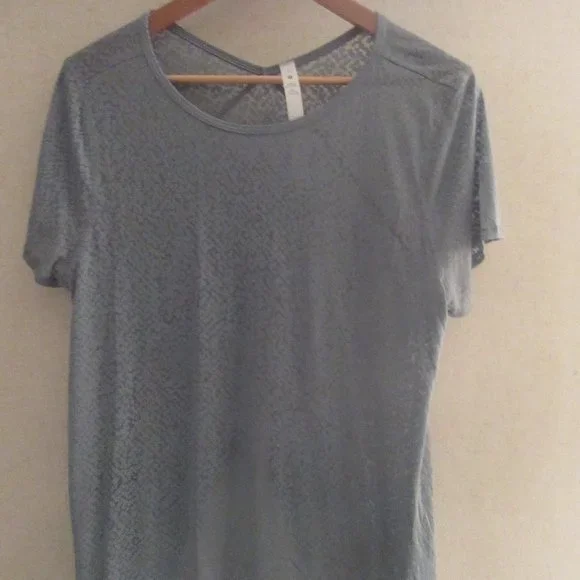 Loop Around Tee - Picture 6 of 12